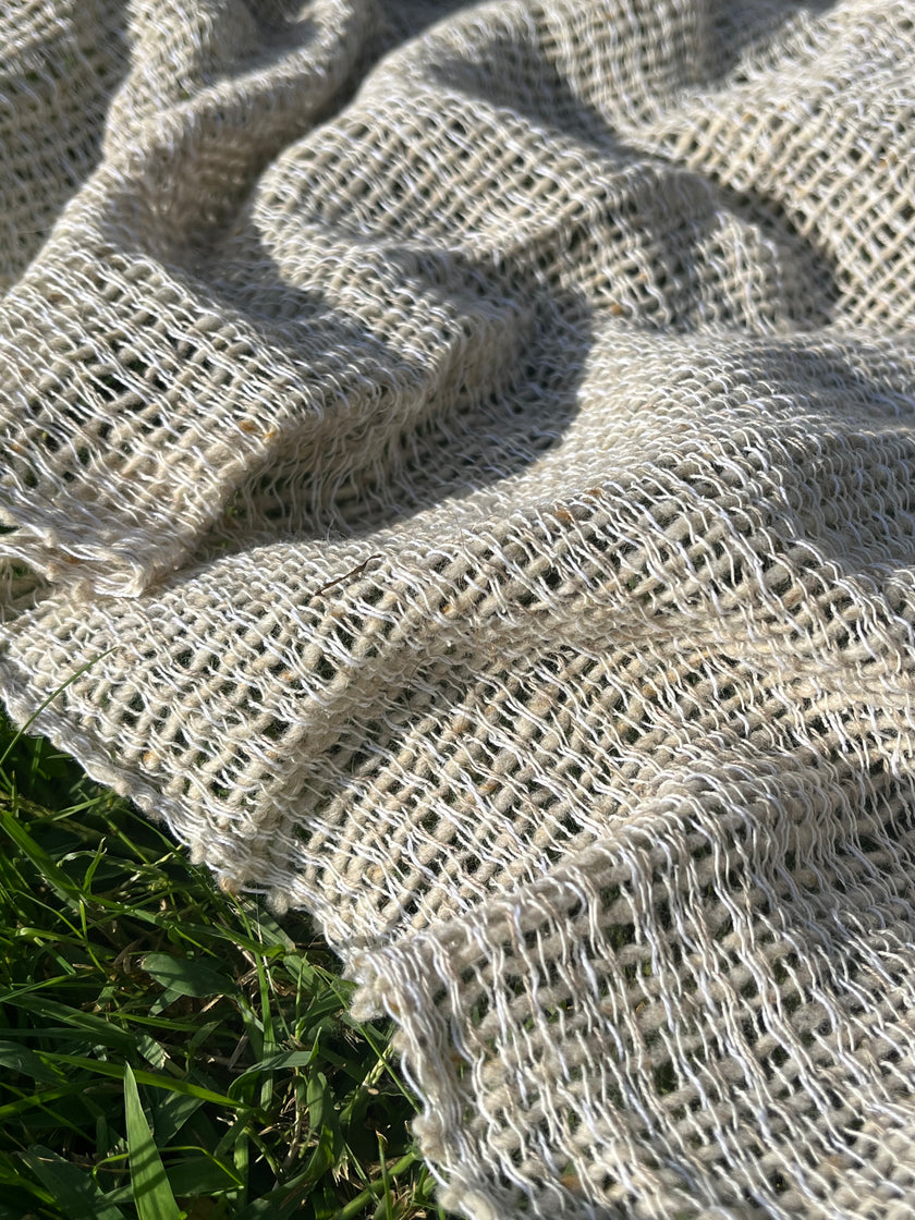 El Dokuma Doğal Kumaşlar, El Tezgahında Benzersiz Dokulu Kumaş, Özel Üretim, Özel İşçilik, Siparişe Göre Dokuma, Pamuk-Koyun Yünü Karışımı, Geleneksel Dokumalar.