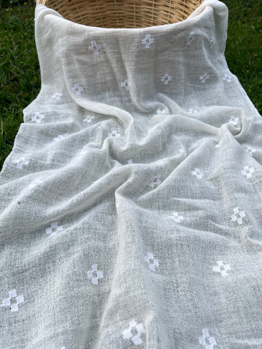 El Dokuma Doğal Kumaşlar, El Tezgahında Benzersiz Dokulu Kumaş, Özel Üretim, Özel İşçilik, Siparişe Göre Dokuma, Organik Pamuklu İşlemeli Geleneksel Dokumalar.