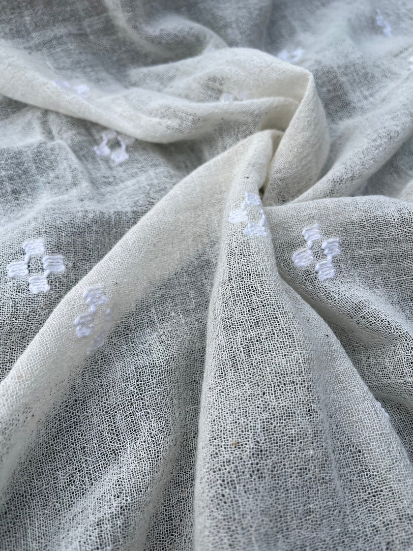 El Dokuma Doğal Kumaşlar, El Tezgahında Benzersiz Dokulu Kumaş, Özel Üretim, Özel İşçilik, Siparişe Göre Dokuma, Organik Pamuklu İşlemeli Geleneksel Dokumalar.