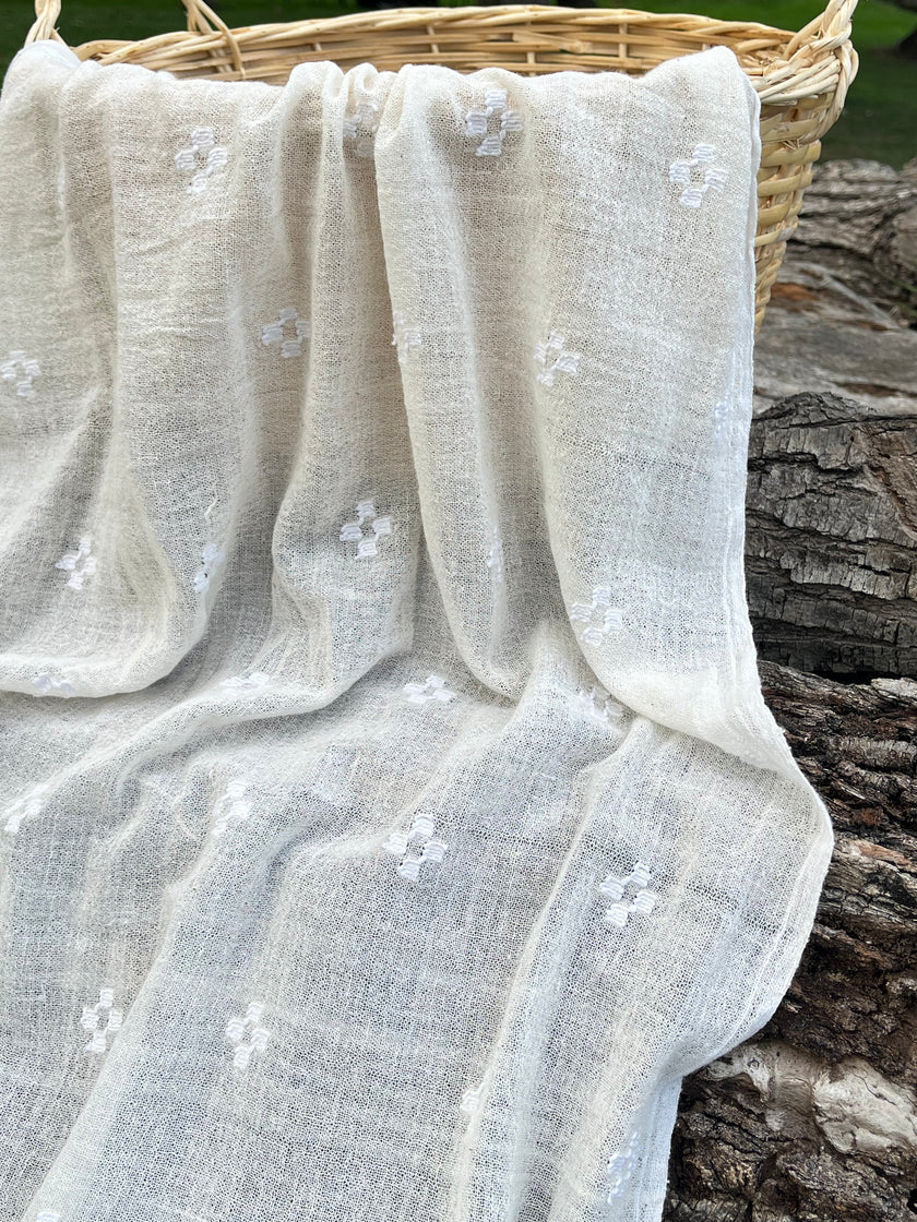 El Dokuma Doğal Kumaşlar, El Tezgahında Benzersiz Dokulu Kumaş, Özel Üretim, Özel İşçilik, Siparişe Göre Dokuma, Organik Pamuklu İşlemeli Geleneksel Dokumalar.