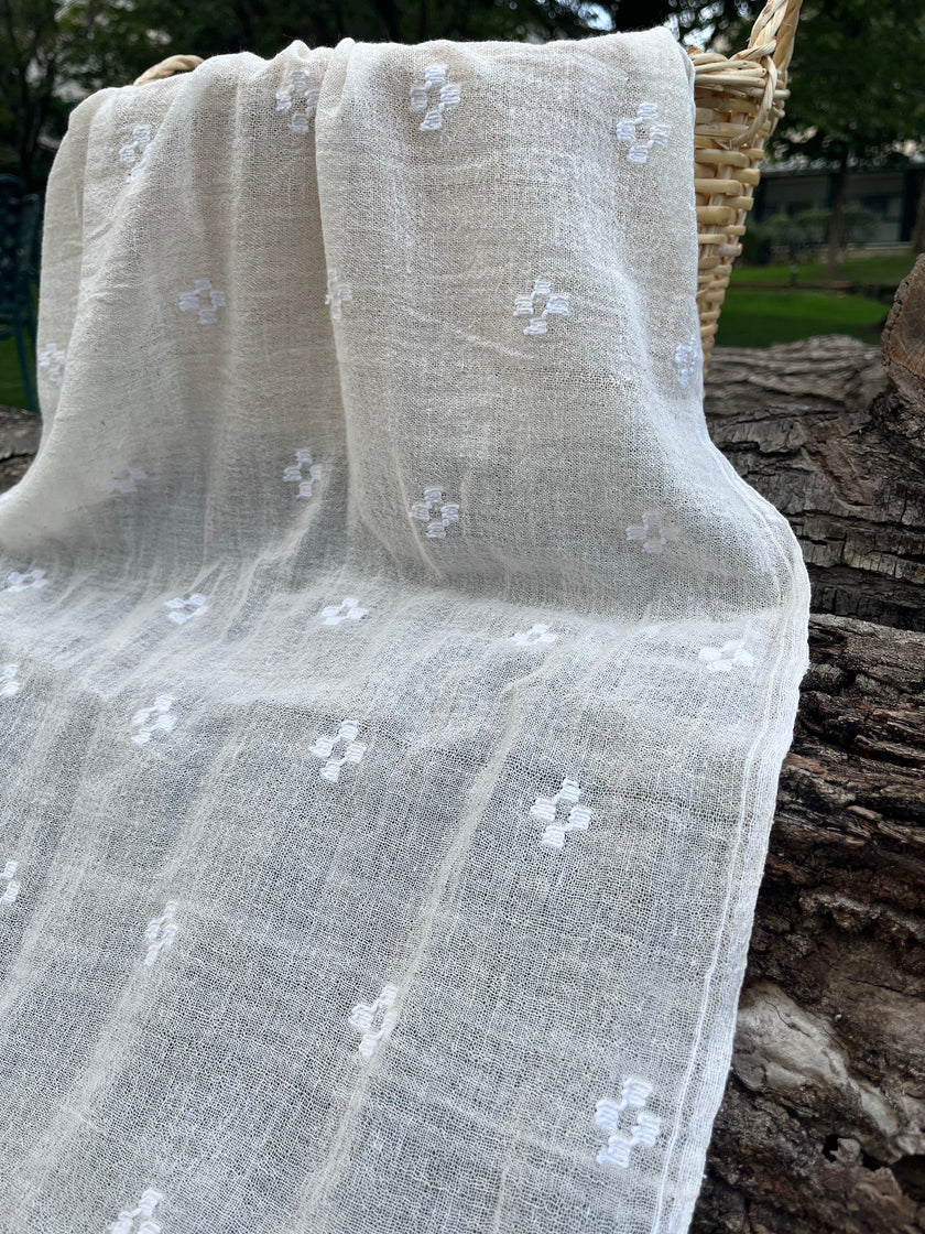 El Dokuma Doğal Kumaşlar, El Tezgahında Benzersiz Dokulu Kumaş, Özel Üretim, Özel İşçilik, Siparişe Göre Dokuma, Organik Pamuklu İşlemeli Geleneksel Dokumalar.