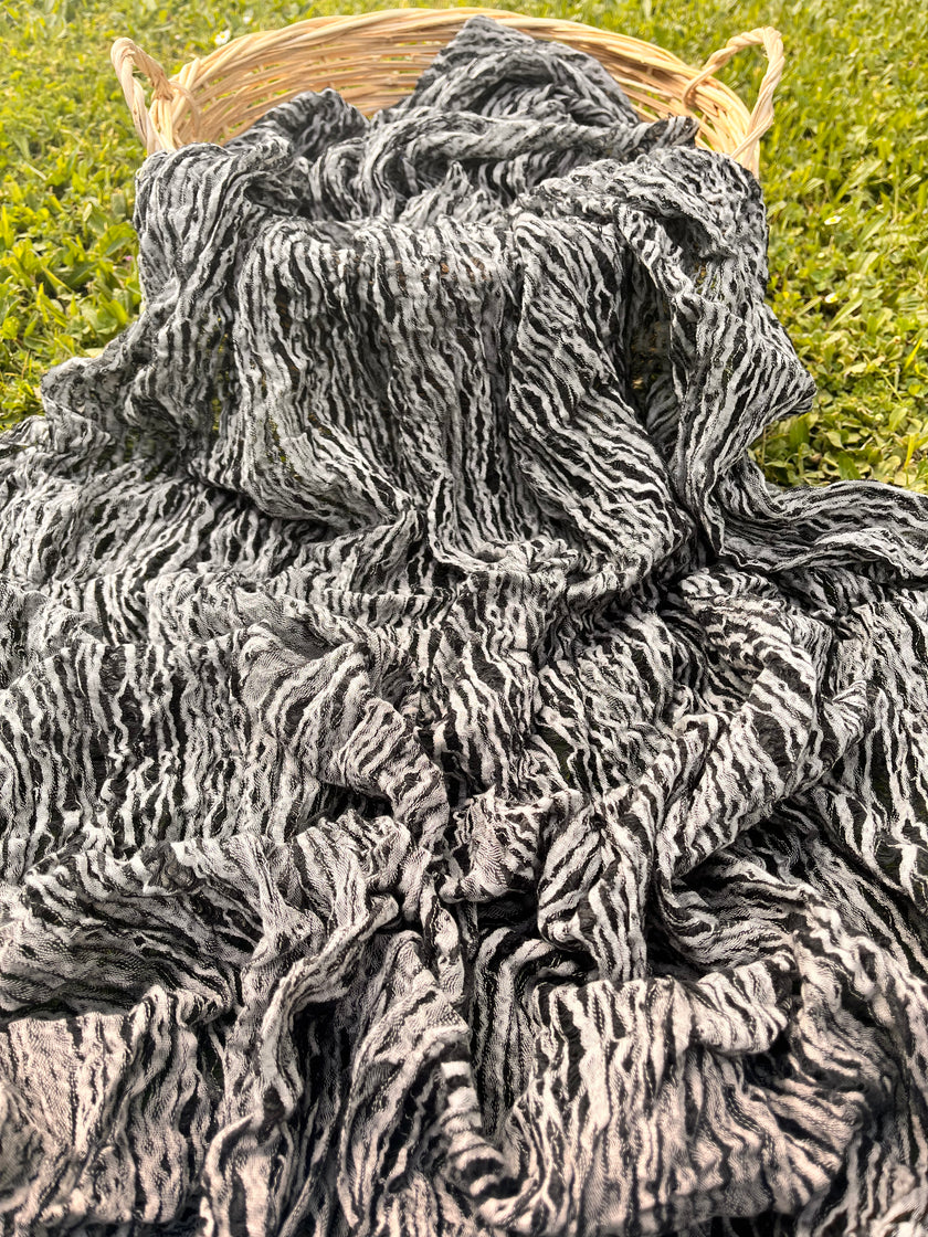 Metre Kare Siyah-Beyaz Keten Kumaş, Organik Pamuklu Kumaş, Dokulu El Dokuma Yarı Şeffaf Doğal Kumaşlar.