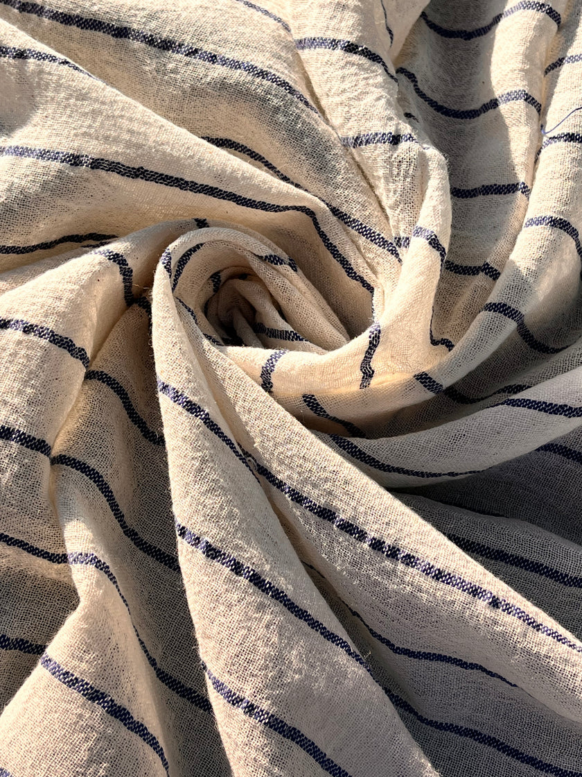 Metreyle Lacivert Çizgili Nötr Organik Pamuklu Kumaş, Çizgili Buruşuk Kumaş, Geniş Genişlik