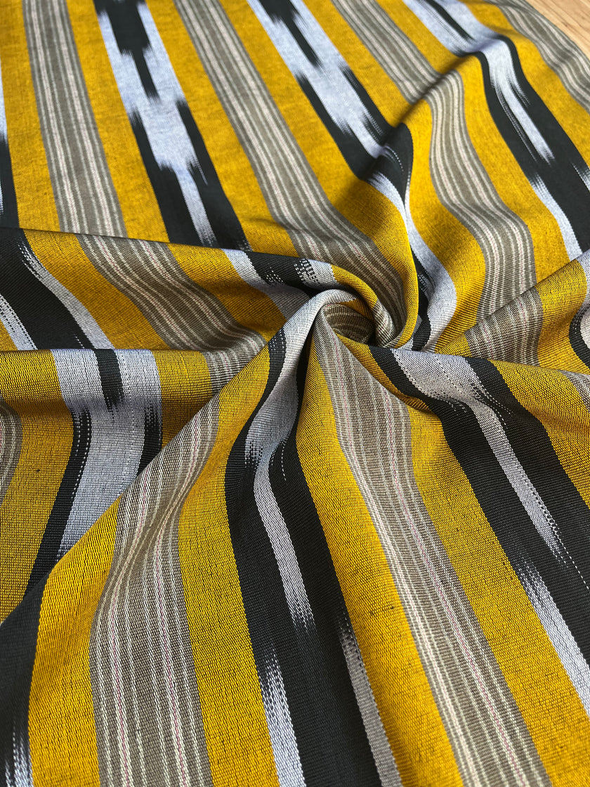 Osmanlı Başlıklı Yeşil İkat Çizgili Lüks İpek Döşeme, Ev Tekstili İç Mekan Kumaşları: Yastık Kılıfları, Kimono Esintili Tasarımlar, Filigran Desenleri.