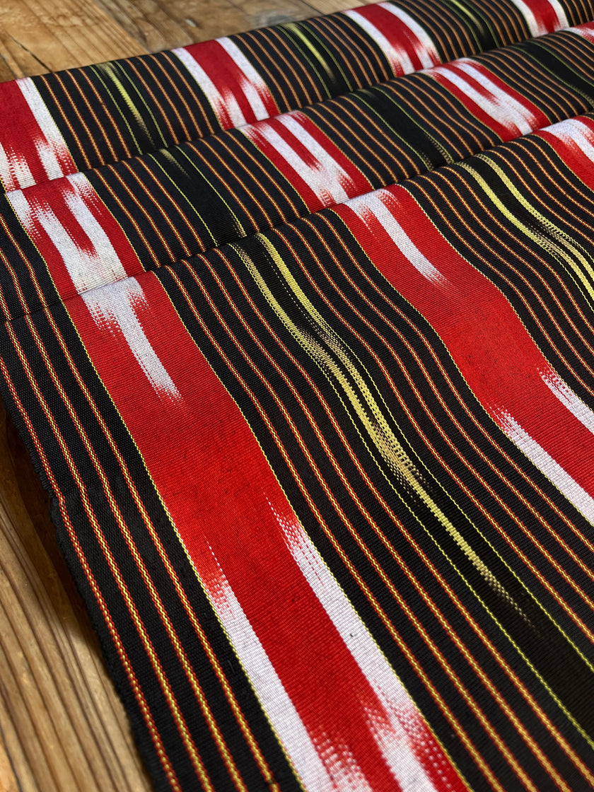 Osmanlı Başlıklı Yeşil İkat Çizgili Lüks İpek Döşeme, Ev Tekstili İç Mekan Kumaşları: Yastık Kılıfları, Kimono Esintili Tasarımlar, Filigran Desenleri.