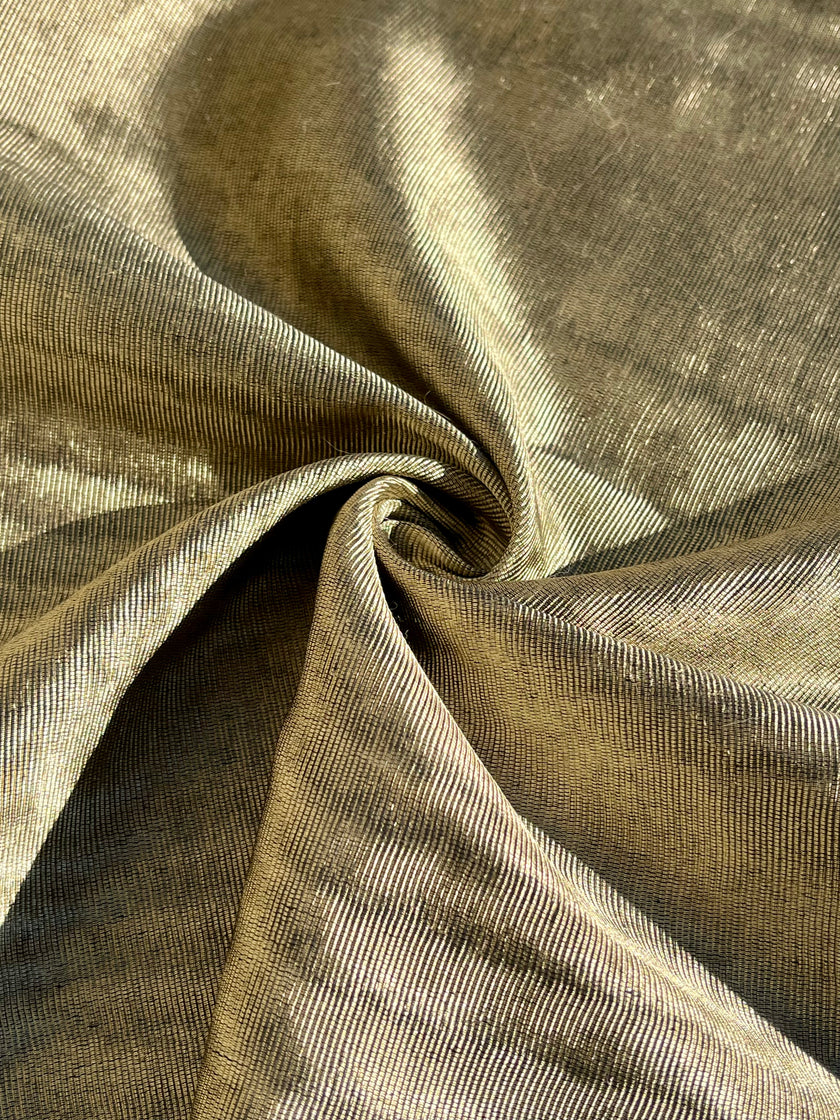 Rembourrage luxueux en soie à rayures vertes Ikat pour tête de lit ottoman, tissus d'intérieur pour textiles de maison : housses d'oreiller, motifs inspirés du kimono, motifs en filigrane.