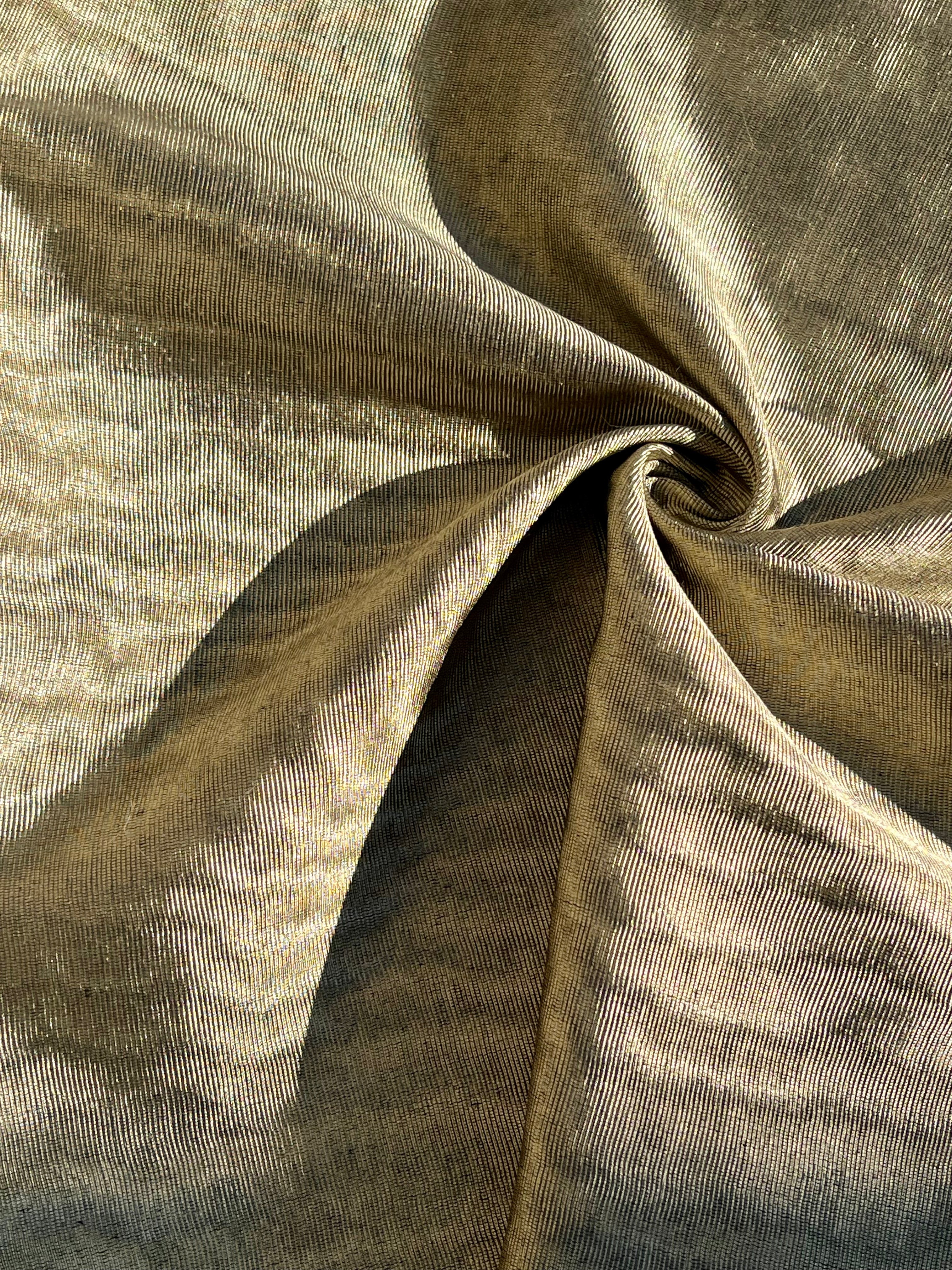 Rembourrage luxueux en soie à rayures vertes Ikat pour tête de lit ottoman, tissus d'intérieur pour textiles de maison : housses d'oreiller, motifs inspirés du kimono, motifs en filigrane.