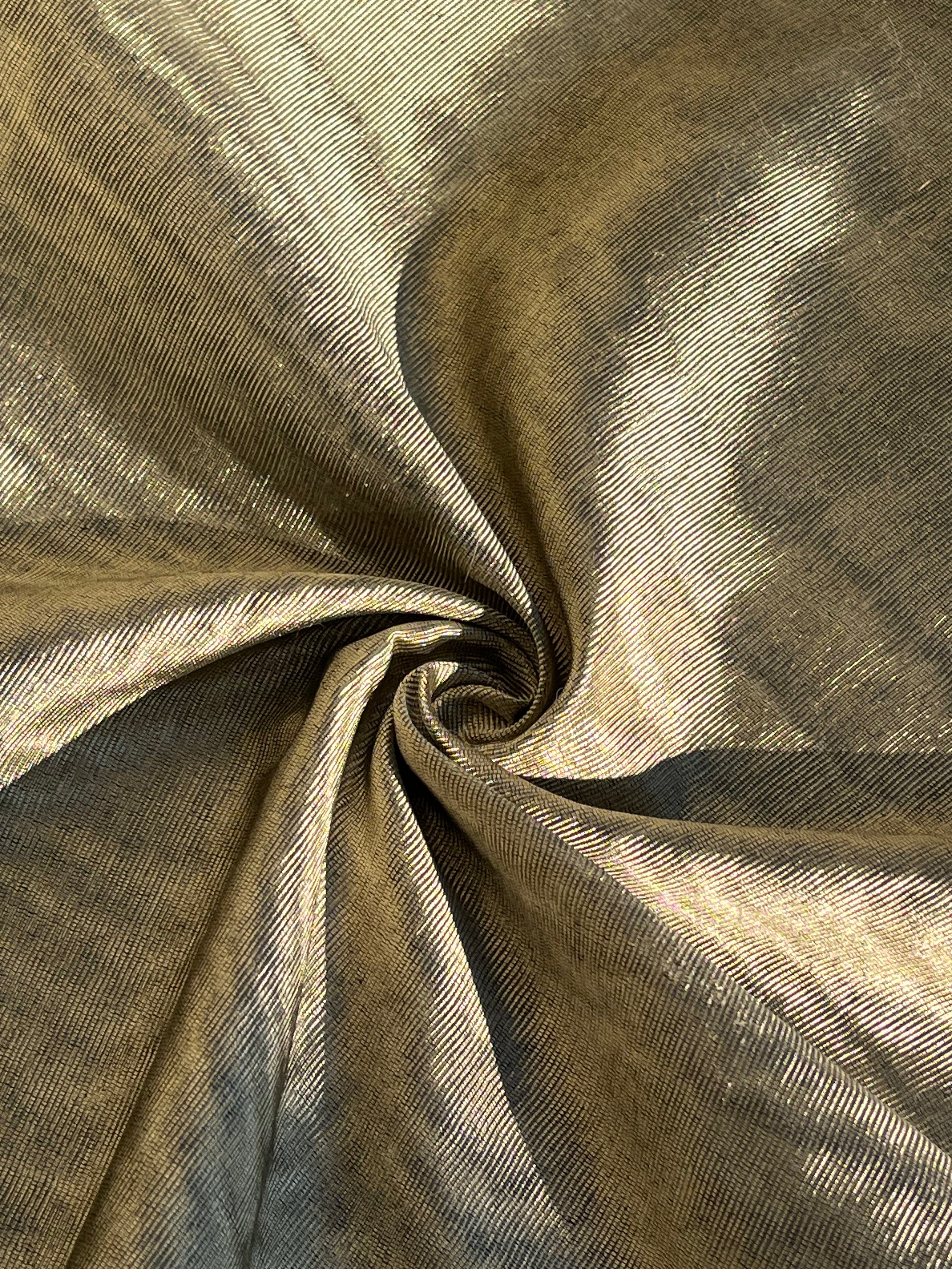 Rembourrage luxueux en soie à rayures vertes Ikat pour tête de lit ottoman, tissus d'intérieur pour textiles de maison : housses d'oreiller, motifs inspirés du kimono, motifs en filigrane.