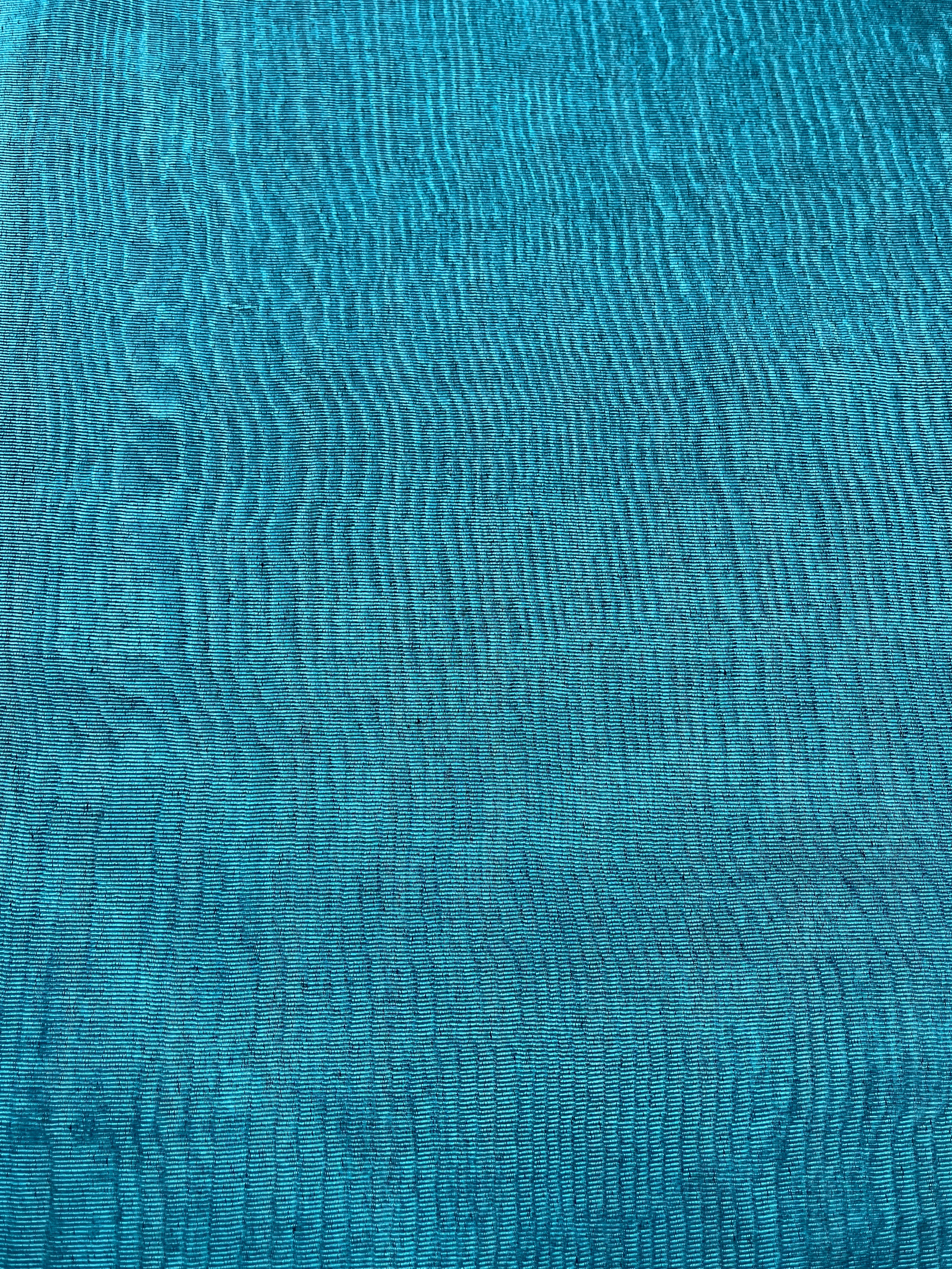 Tapisserie d'ameublement luxueuse en soie bleue pour tête de lit ottomane, tissus d'intérieur pour textiles de maison : housses d'oreiller, motifs inspirés du kimono, motifs en filigrane.