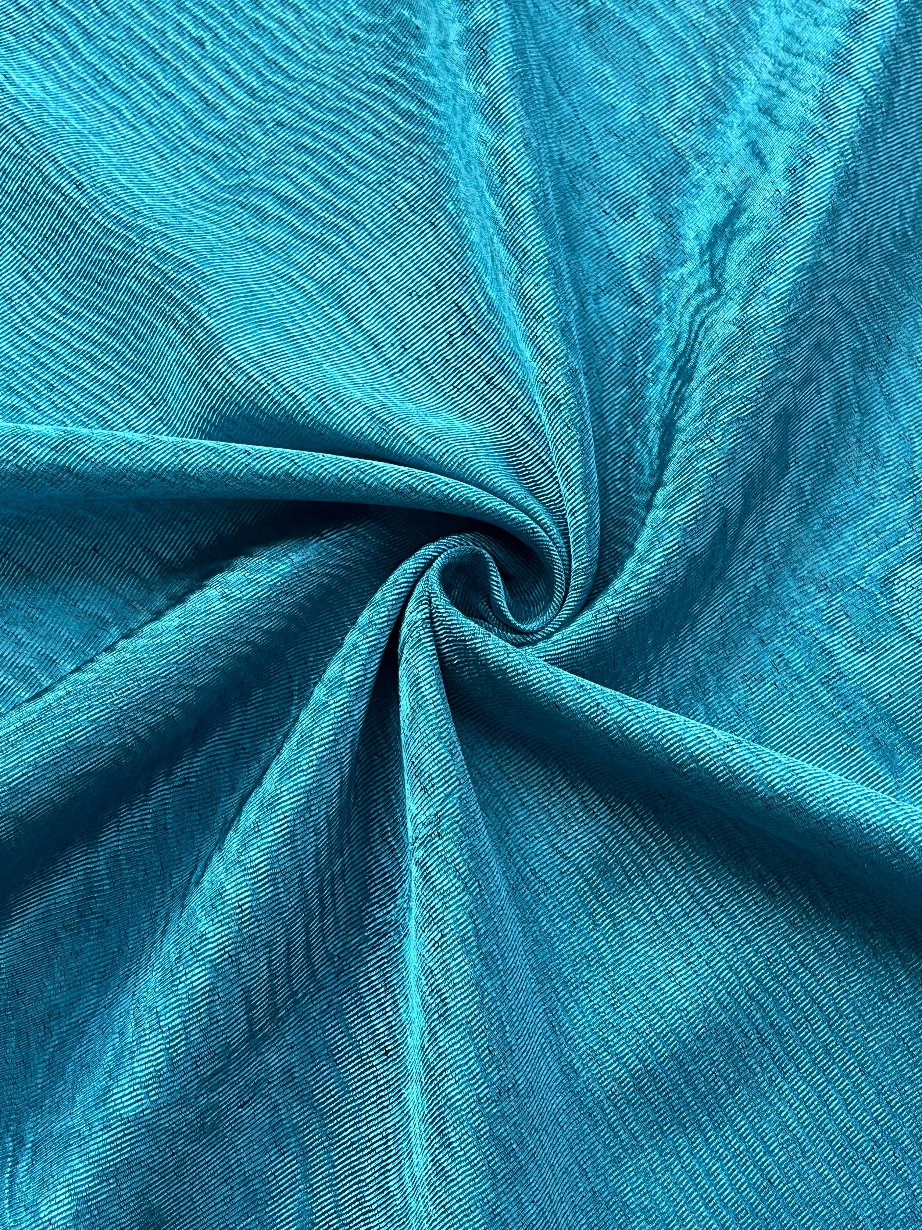 Tapisserie d'ameublement luxueuse en soie bleue pour tête de lit ottomane, tissus d'intérieur pour textiles de maison : housses d'oreiller, motifs inspirés du kimono, motifs en filigrane.