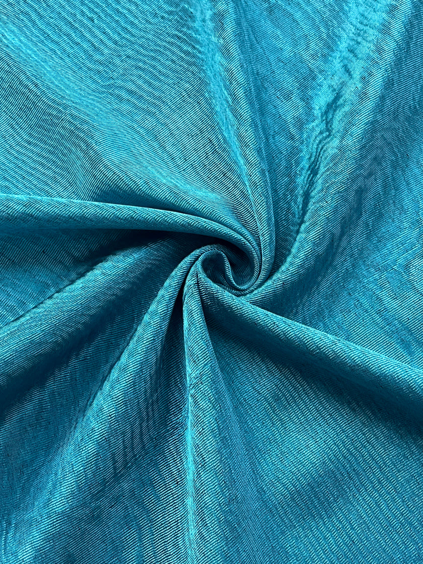 Tapisserie d'ameublement luxueuse en soie bleue pour tête de lit ottomane, tissus d'intérieur pour textiles de maison : housses d'oreiller, motifs inspirés du kimono, motifs en filigrane.