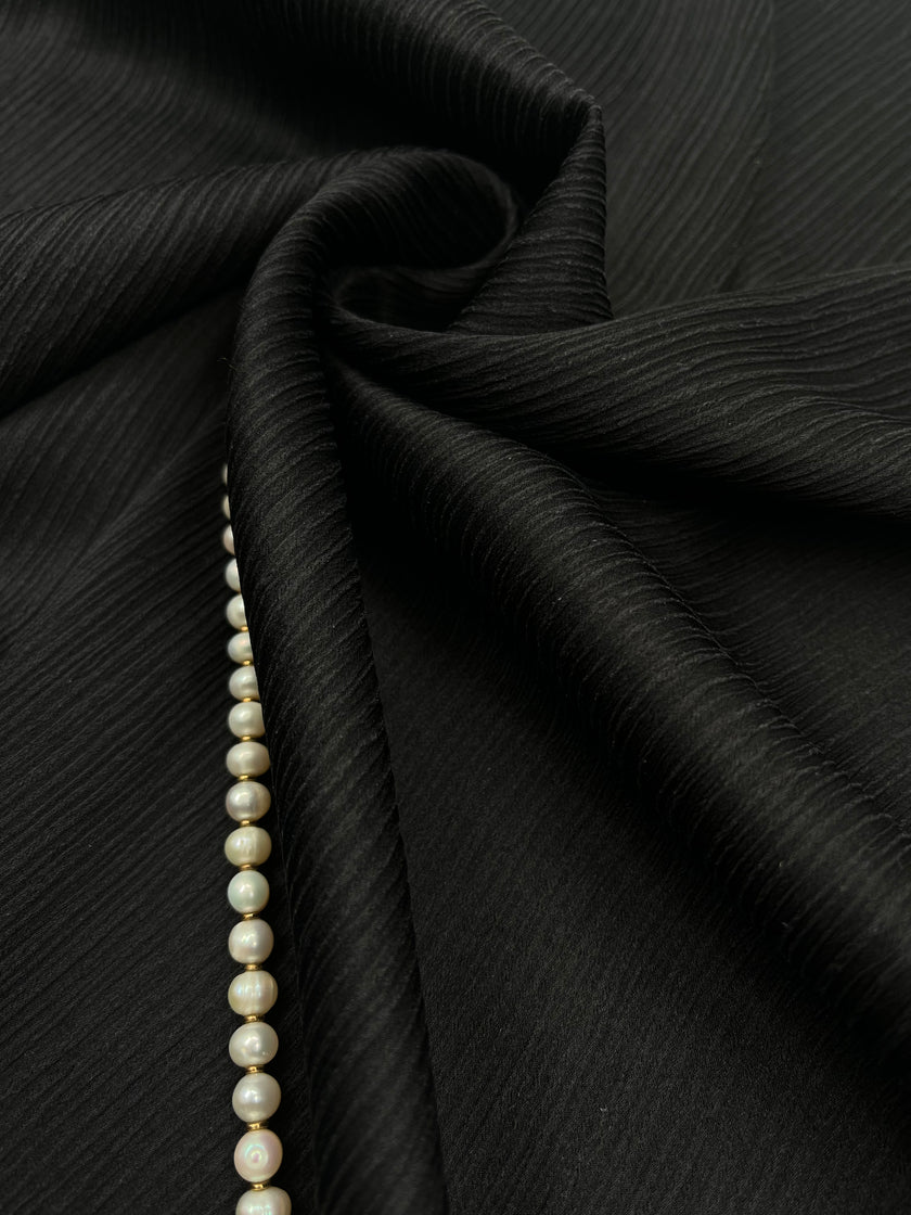 Siyah İpek, Metre İpek, Doğal İpek, İpek Şifon, Dut İpeği, İpek Duvak, İpek Metraj, Buruşuk İpek, Ekose İpek, Dokulu İpek.