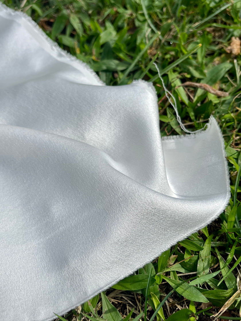 Gelinlik Beyaz Saten Saf İpek, Metre Metre İpek, İpek Şifon, Dut İpeği, İpek Metre, Ağır İpek, Lüks İpek Kumaş.