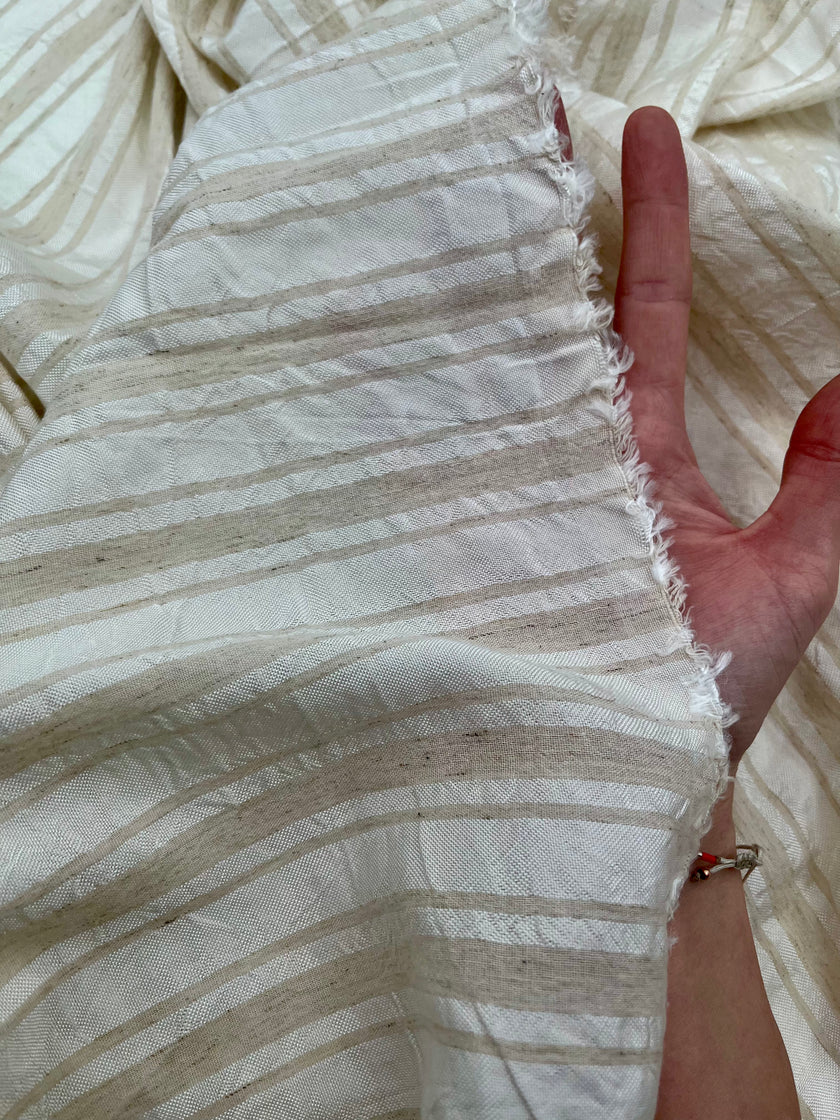 Tissus en lin de soie rayés et texturés pour un style inspiré de la nature, qualité unique pour les robes d'été kimono et les tenues de nouveau-né | Non blanchi.