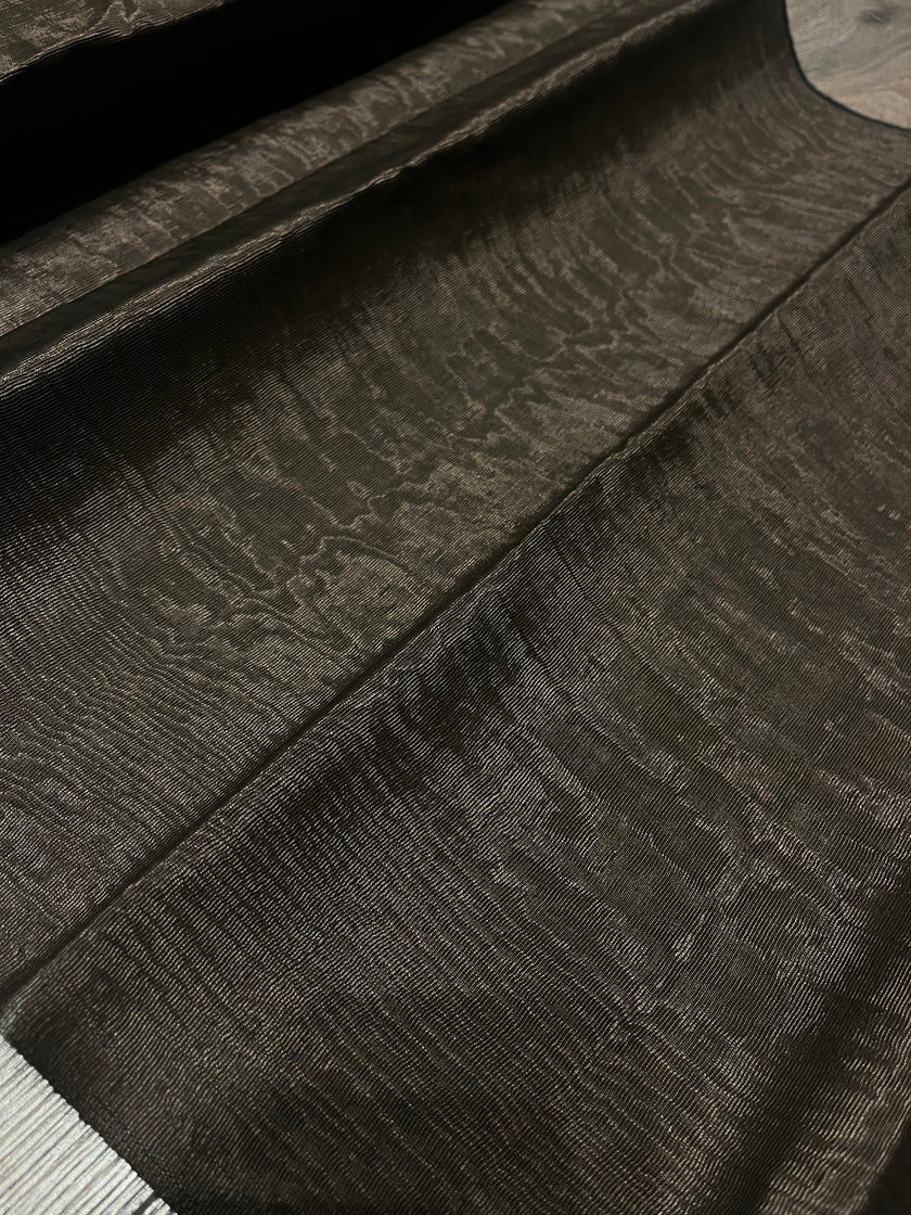 Tapisserie d'ameublement luxueuse en soie noire pour tête de lit ottomane, tissus d'intérieur pour textiles de maison : housses d'oreiller, motifs inspirés du kimono, motifs en filigrane.