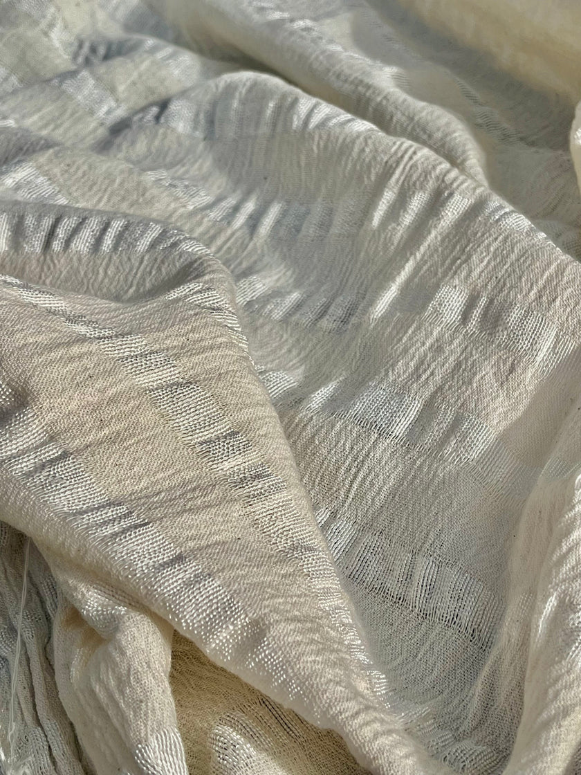 Metre ile Gri Çizgili Nötr Organik Pamuklu Kumaş, Çizgili Buruşuk Kumaş, Geniş En.