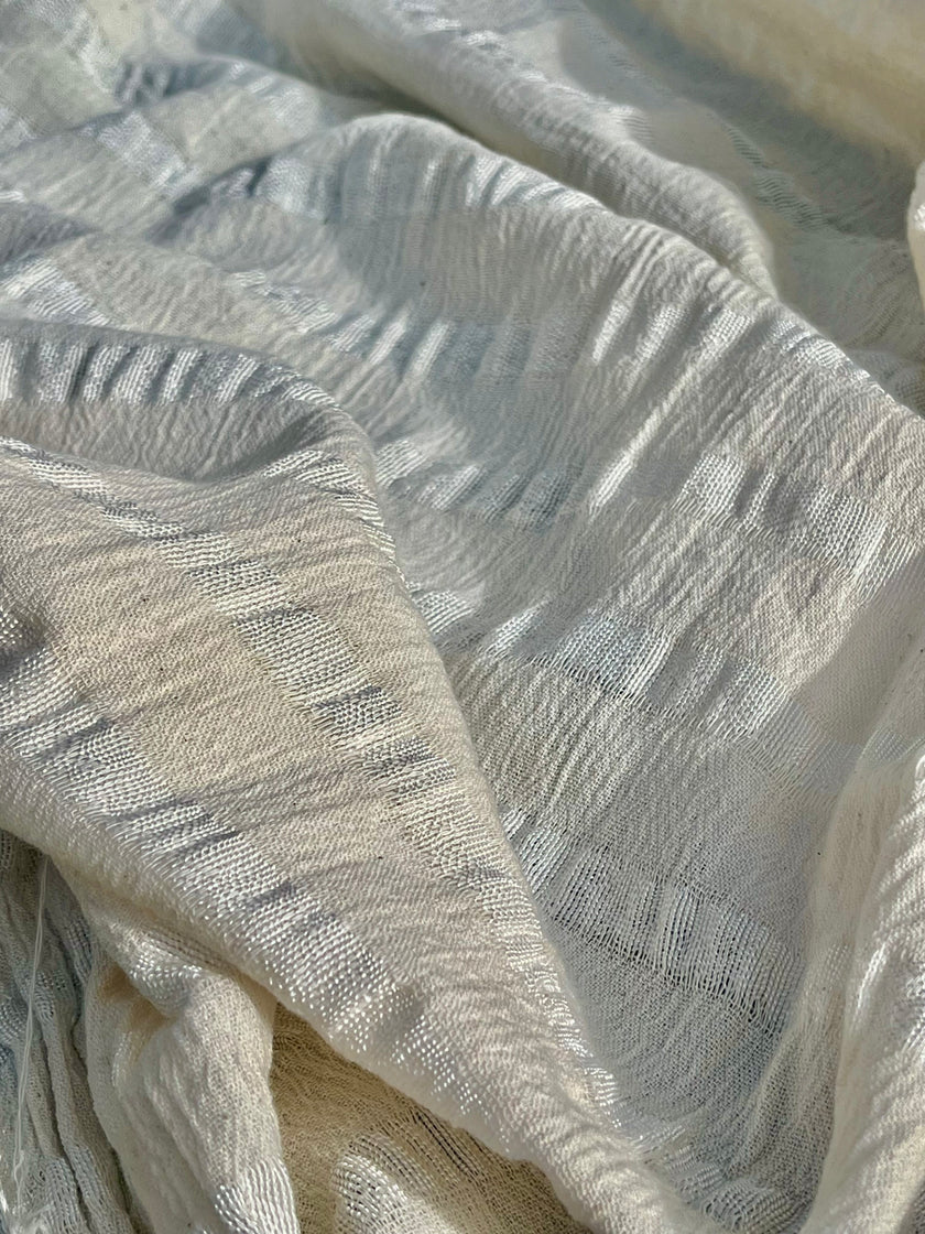 Metre ile Gri Çizgili Nötr Organik Pamuklu Kumaş, Çizgili Buruşuk Kumaş, Geniş En.