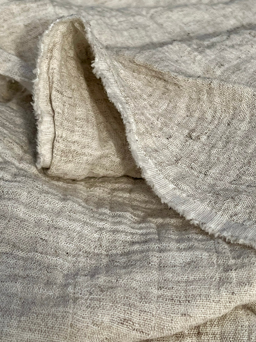 Metre ile Gri Çizgili Nötr Organik Pamuklu Kumaş, Çizgili Buruşuk Kumaş, Geniş En.