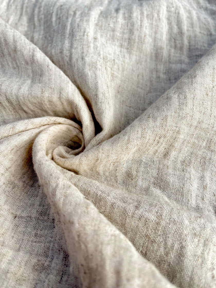 Metre ile Gri Çizgili Nötr Organik Pamuklu Kumaş, Çizgili Buruşuk Kumaş, Geniş En.