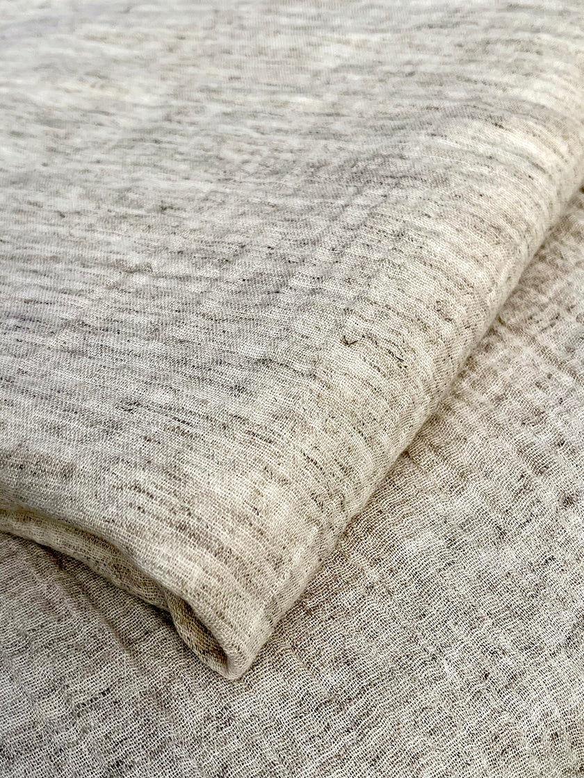 Metre ile Gri Çizgili Nötr Organik Pamuklu Kumaş, Çizgili Buruşuk Kumaş, Geniş En.