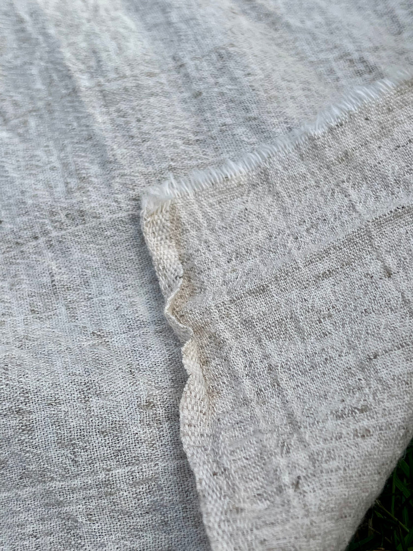 Metre ile Gri Çizgili Nötr Organik Pamuklu Kumaş, Çizgili Buruşuk Kumaş, Geniş En.