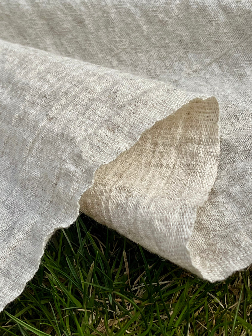 Metre ile Gri Çizgili Nötr Organik Pamuklu Kumaş, Çizgili Buruşuk Kumaş, Geniş En.