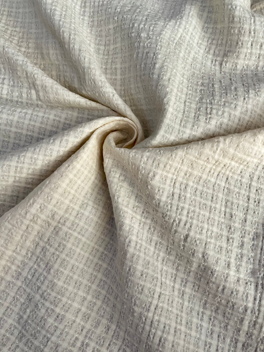 Tissu en coton biologique neutre rayé gris au mètre, tissu froissé à rayures, large largeur.