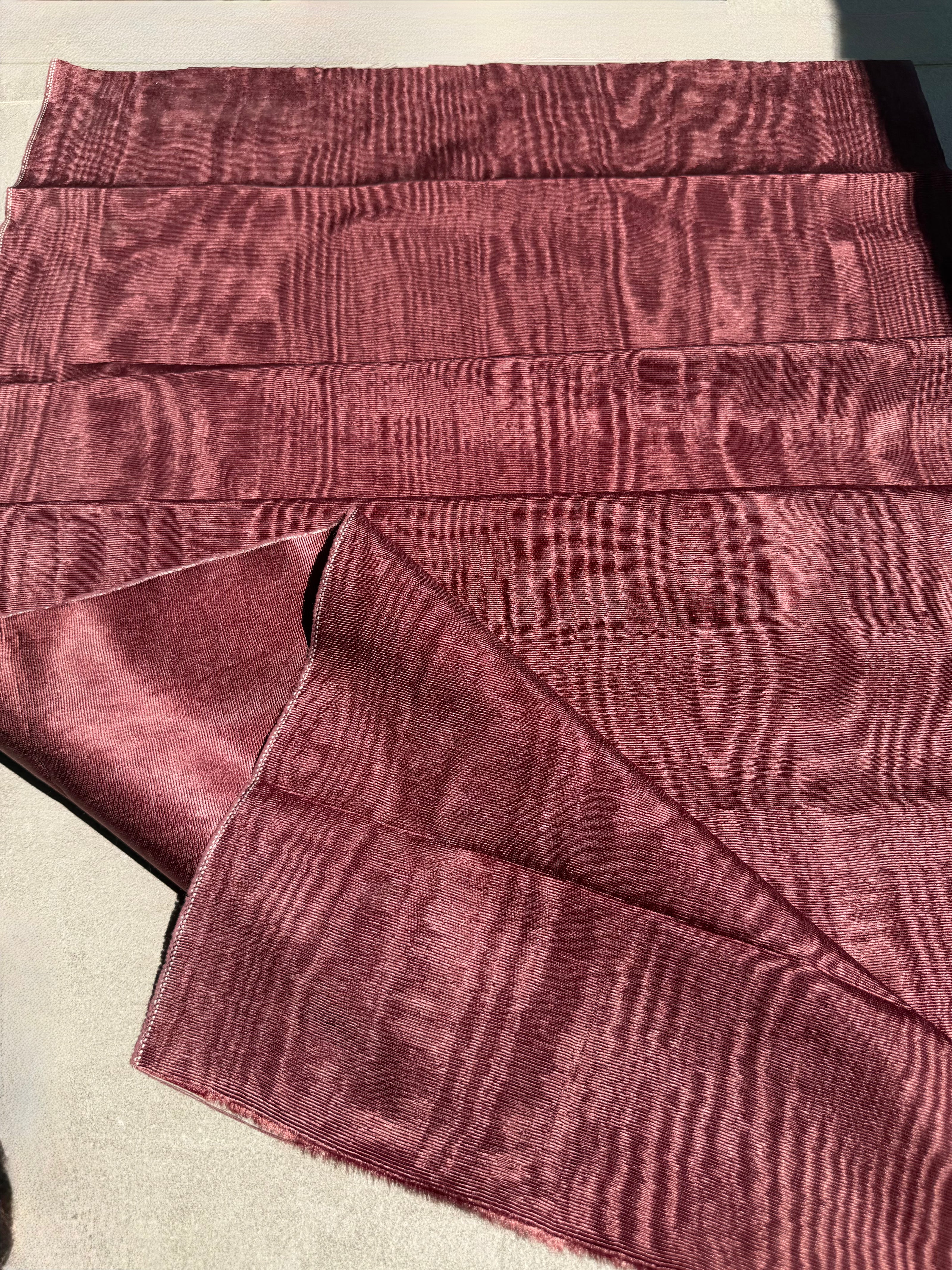 Tissu moiré de soie unique au mètre, revêtement en soie pour tête de lit ottomane, tissus d'intérieur pour textiles de maison : housses d'oreiller, motifs inspirés du kimono, motifs en filigrane