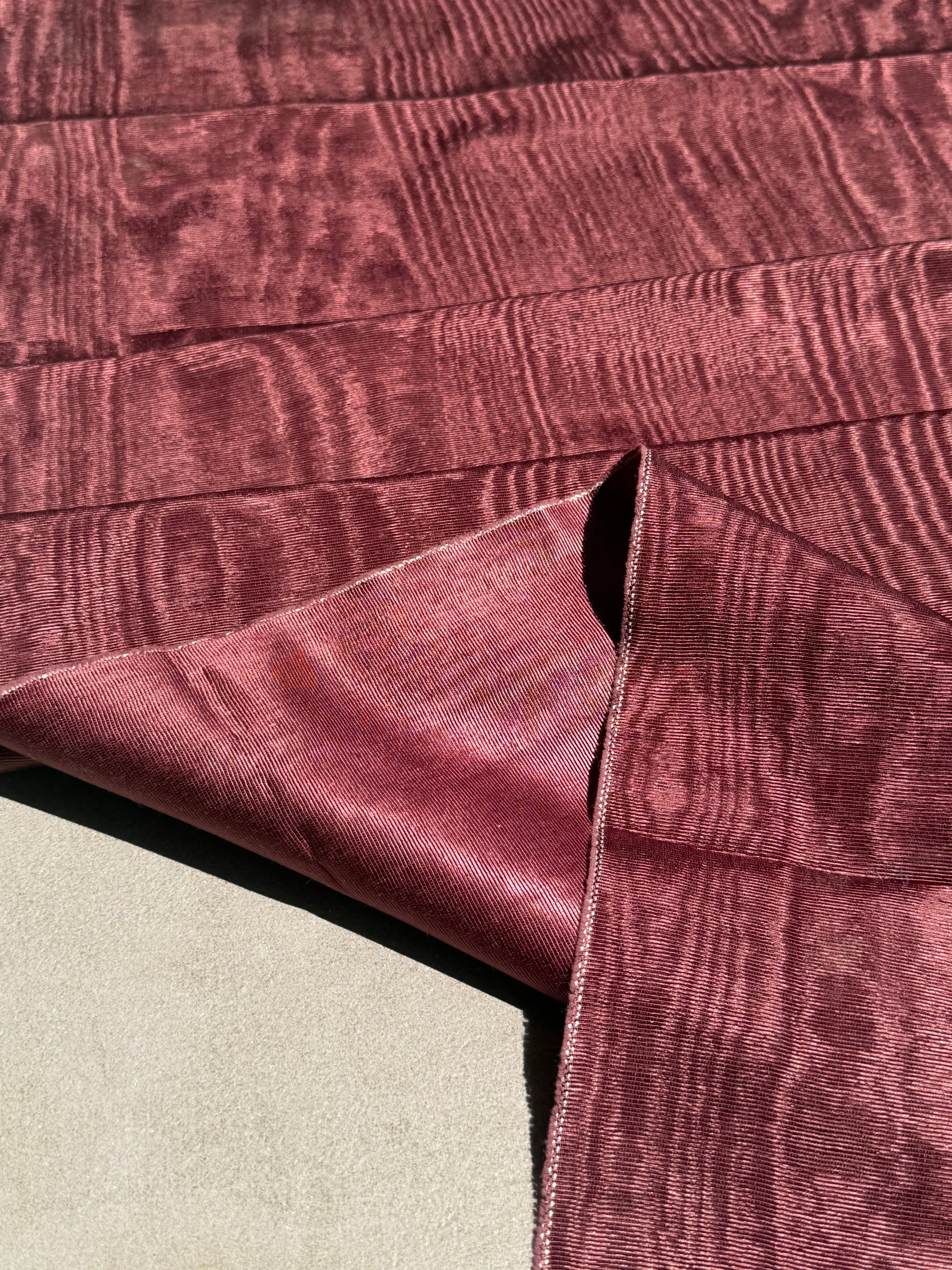 Tissu moiré de soie unique au mètre, revêtement en soie pour tête de lit ottomane, tissus d'intérieur pour textiles de maison : housses d'oreiller, motifs inspirés du kimono, motifs en filigrane