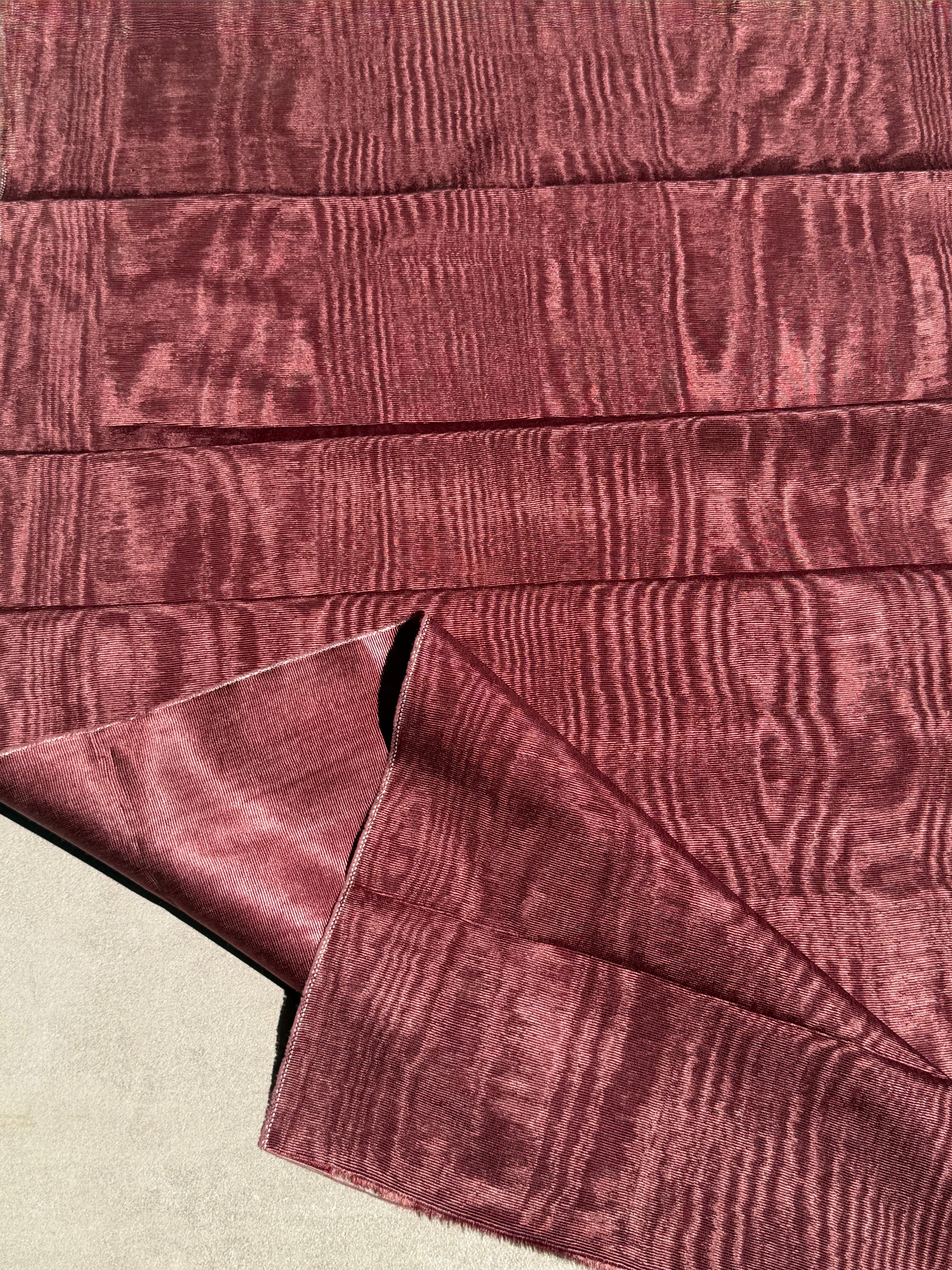 Tissu moiré de soie unique au mètre, revêtement en soie pour tête de lit ottomane, tissus d'intérieur pour textiles de maison : housses d'oreiller, motifs inspirés du kimono, motifs en filigrane