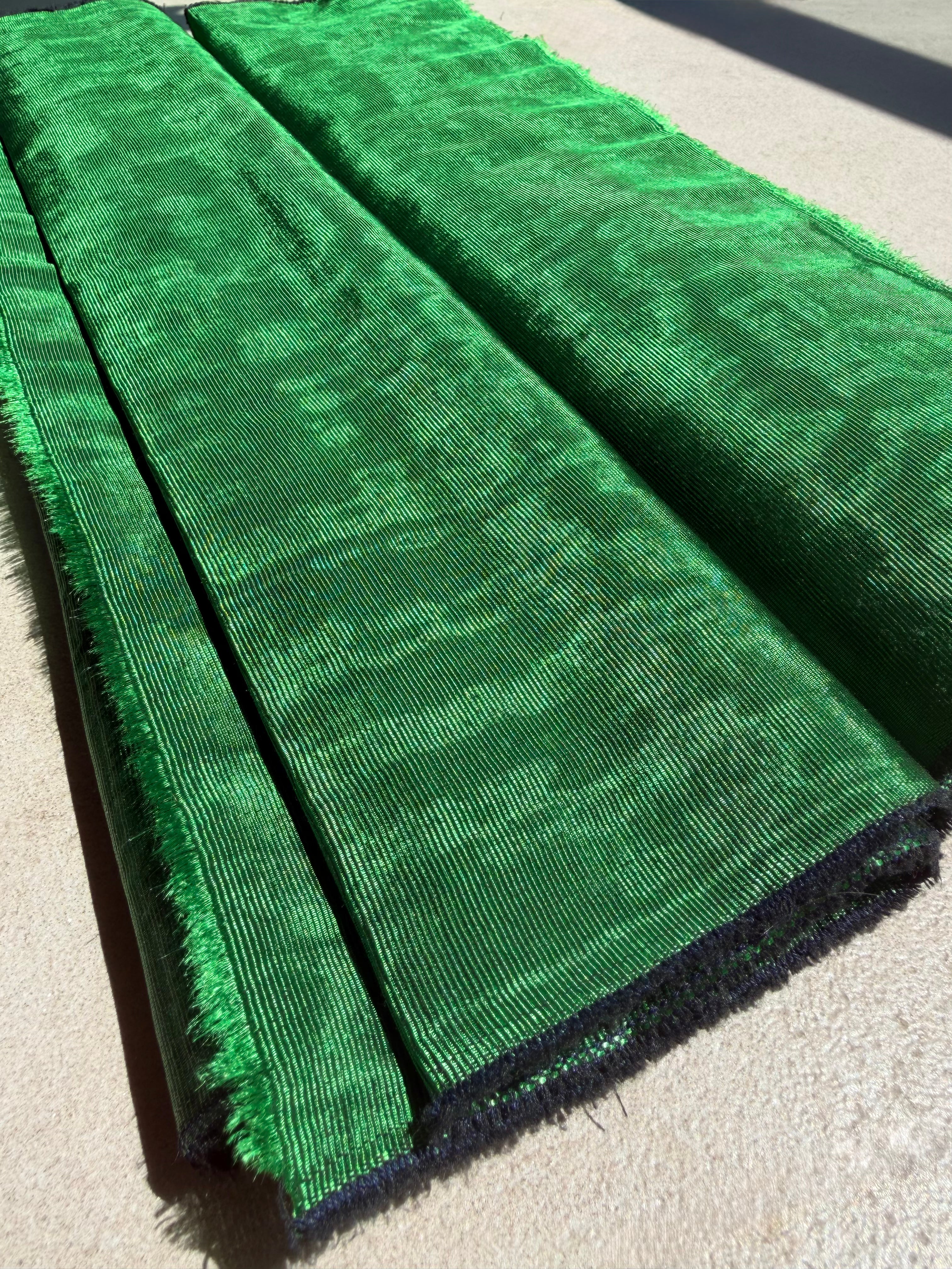 Emerald Green Silk Moiré Fabric – 50/50 Silk Cotton Blend | Ottoman-Inspired Textile