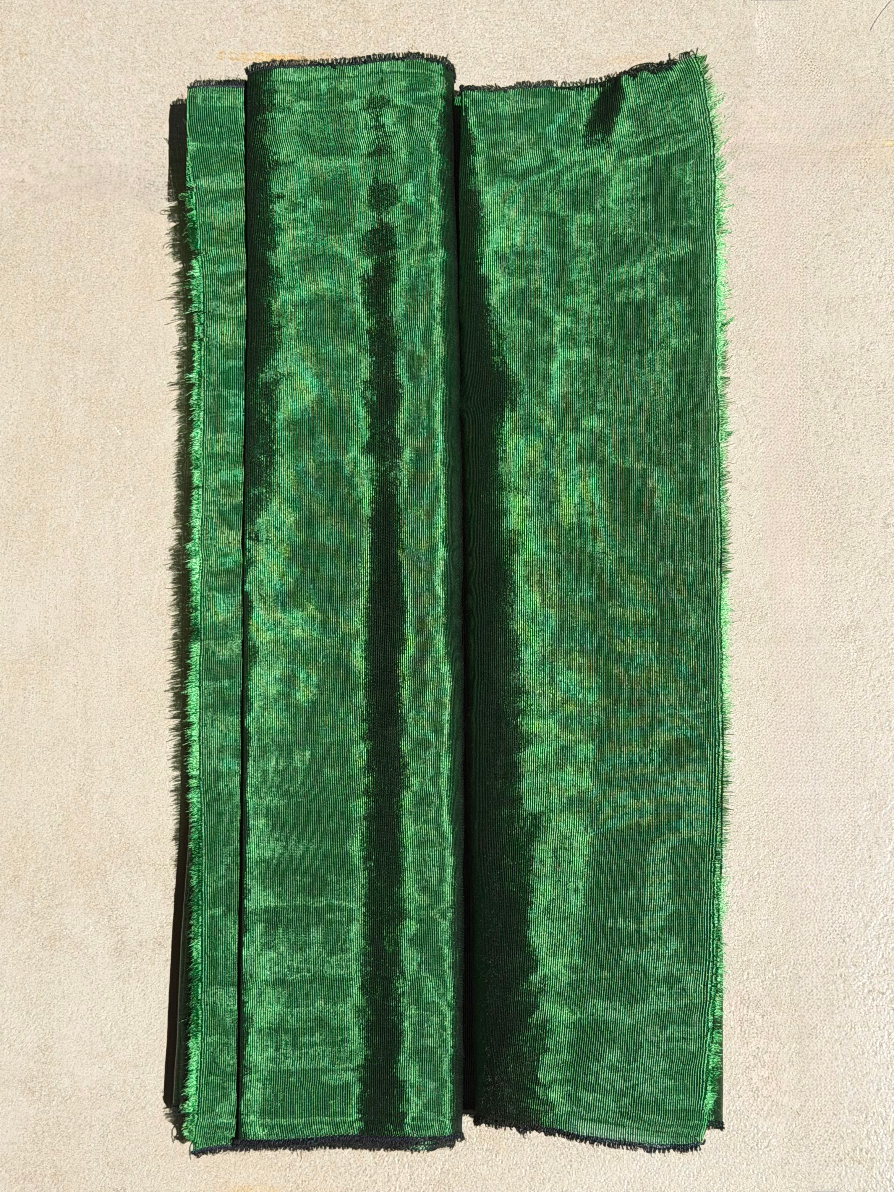 Emerald Green Silk Moiré Fabric – 50/50 Silk Cotton Blend | Ottoman-Inspired Textile