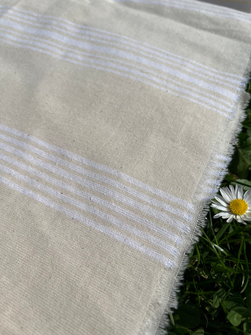 Tissu en coton lin adouci doux et fluide à larges rayures de poids moyen par mètre 200 g/m2 – Pour le rembourrage à rayures de style français ou les projets de couture pour kimono ou pantalon – Tissus d'ameublement naturels de 235 cm de largeur.