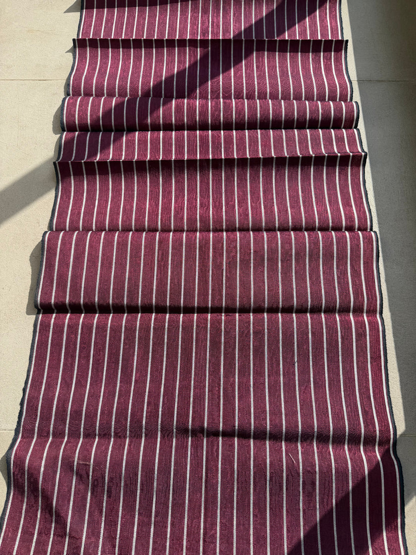 Osmanlı Başlıklı Kırmızı Gümüş Çizgili Lüks İpek Döşeme, Ev Tekstili İç Mekan Kumaşları: Yastık Kılıfları, Kimono Esintili Tasarımlar, İpek Şantung.