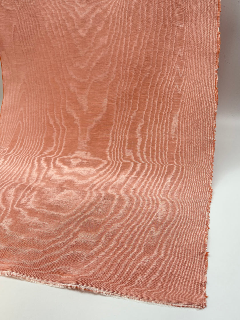 Osmanlı Başlıklı Lüks İpek Döşeme, Ev Tekstili İç Mekan Kumaşları: Yastık Kılıfları, Kimono Esintili Tasarımlar, Filigran Desenleri.