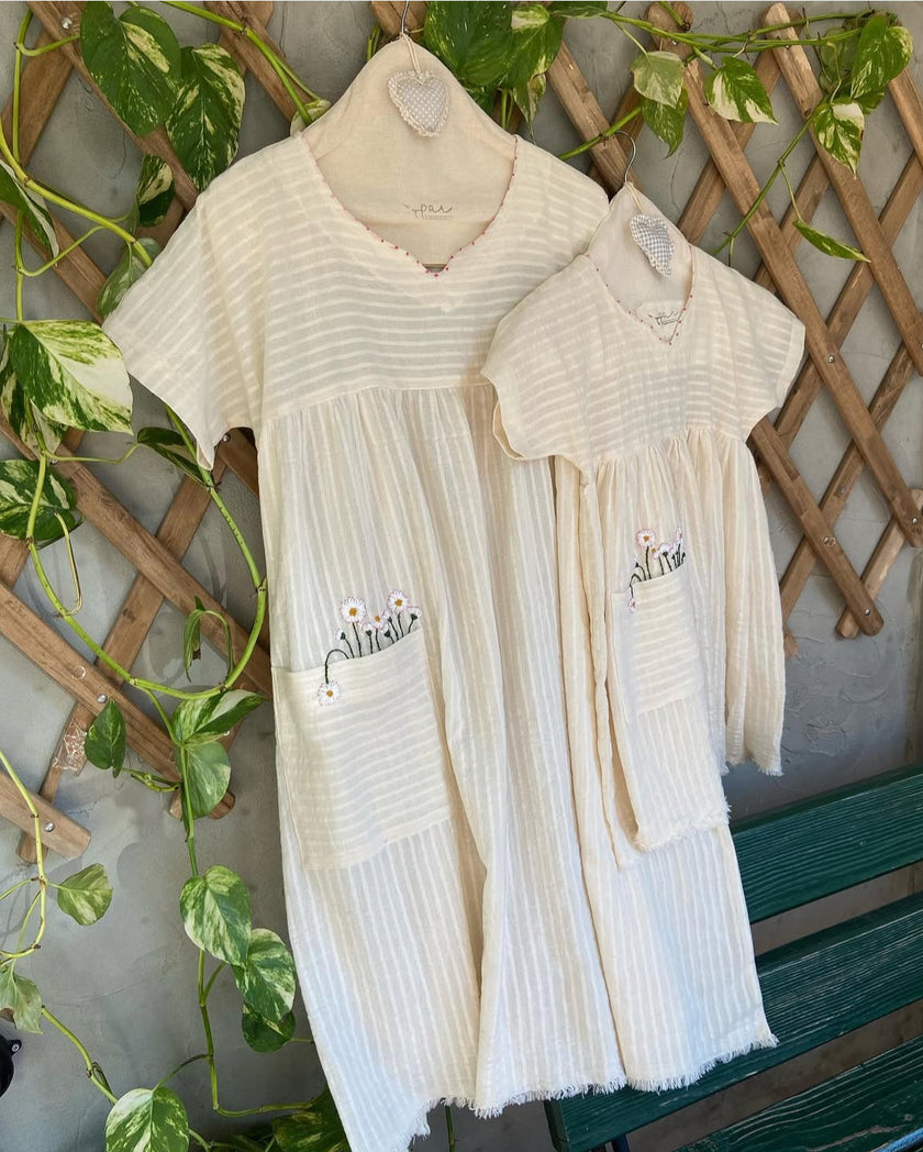 Tissus en lin de soie rayés et texturés pour un style inspiré de la nature, qualité unique pour les robes d'été kimono et les tenues de nouveau-né | Non blanchi.