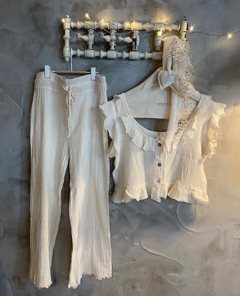 Özel Dokulu Türk Pamuğu Buruşuk Kumaş: Kimono Yazlık Elbiseler, Yenidoğan Kıyafetleri İçin Benzersiz Kalite | Tül, Şeffaf ve Esnek Seçenekler.