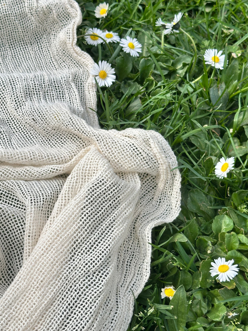 File Pamuklu Yumuşak Organik Kumaş, Ekru Beyaz - Siyah Renk Seçenekleri Mevcuttur, Şeffaf, Yumuşak Akışkan File Kumaş.