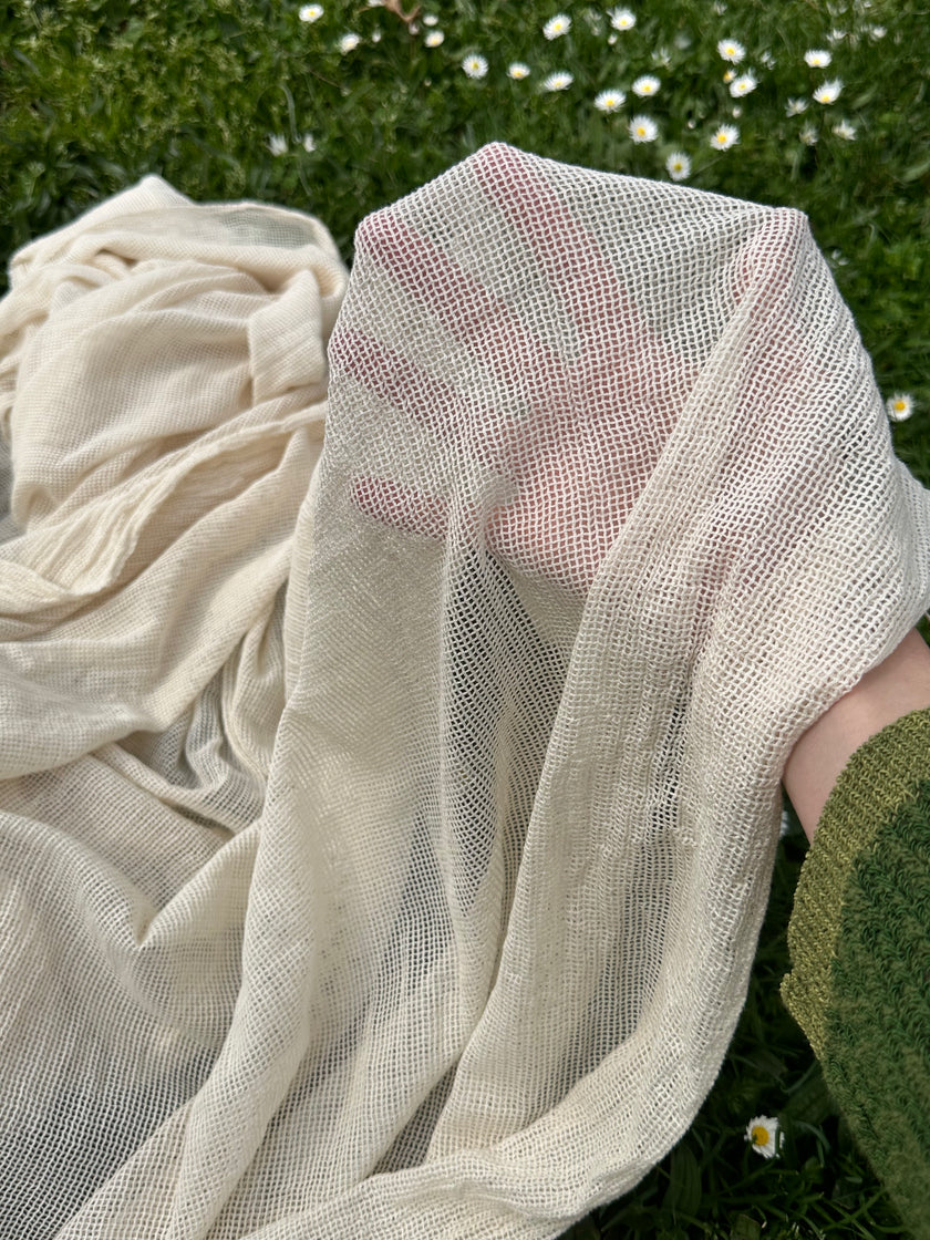 File Pamuklu Yumuşak Organik Kumaş, Ekru Beyaz - Siyah Renk Seçenekleri Mevcuttur, Şeffaf, Yumuşak Akışkan File Kumaş.