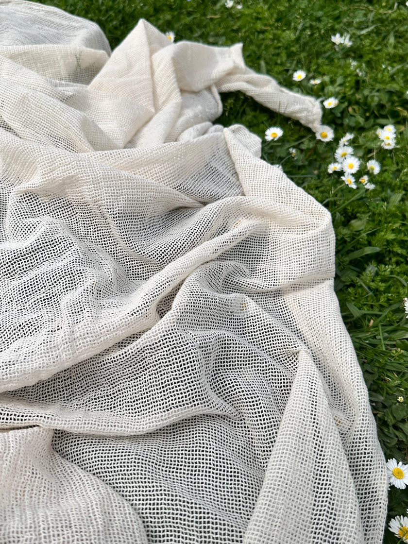 File Pamuklu Yumuşak Organik Kumaş, Ekru Beyaz - Siyah Renk Seçenekleri Mevcuttur, Şeffaf, Yumuşak Akışkan File Kumaş.