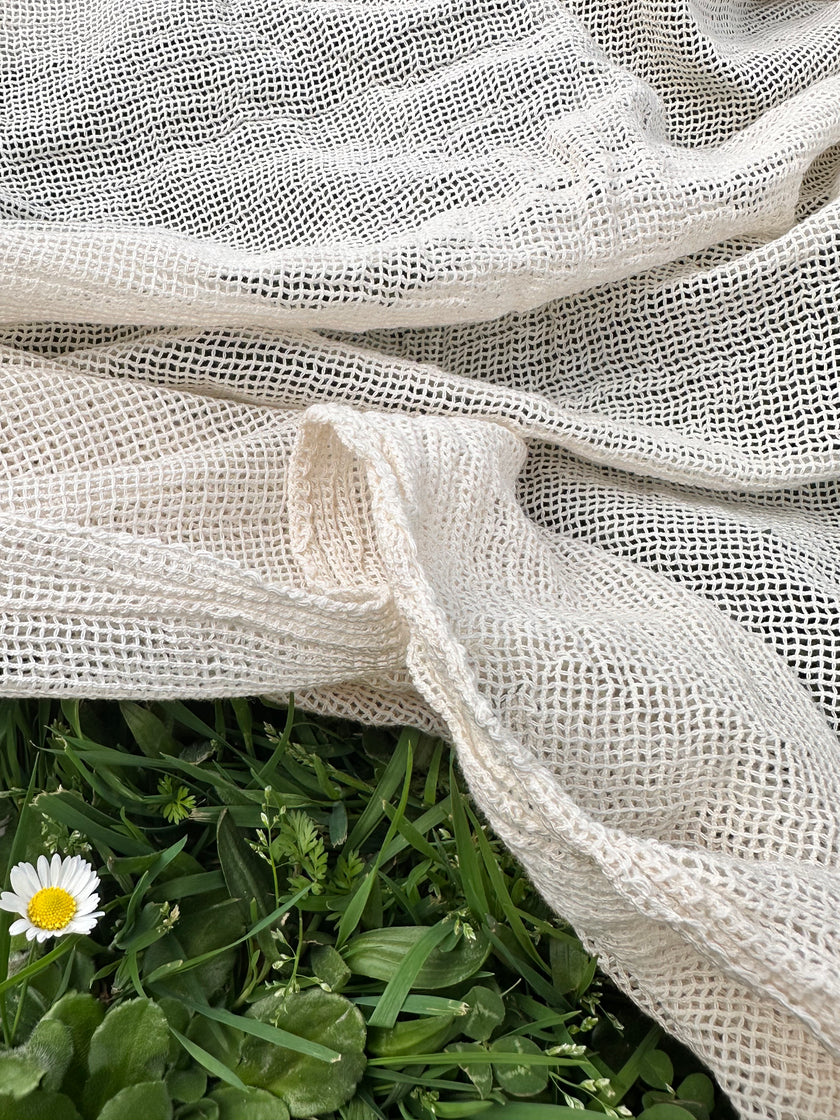 File Pamuklu Yumuşak Organik Kumaş, Ekru Beyaz - Siyah Renk Seçenekleri Mevcuttur, Şeffaf, Yumuşak Akışkan File Kumaş.