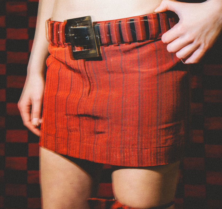 Kırmızı Siyah Çizgili Lüks İpek Döşeme Osmanlı Başlık, Ev Tekstili İç Mekan Kumaşları: Yastık Kılıfları, Kimono Esintili Tasarımlar, Filigran Desenleri.