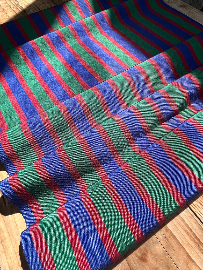 Osmanlı Başlık İçin Altın Lüks İpek Döşeme, Ev Tekstili İç Mekan Kumaşları: Yastık Kılıfları, Kimono Esintili Tasarımlar, Filigran Desenleri.