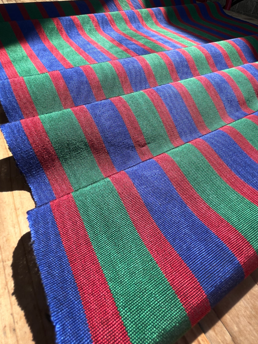 Osmanlı Başlık İçin Altın Lüks İpek Döşeme, Ev Tekstili İç Mekan Kumaşları: Yastık Kılıfları, Kimono Esintili Tasarımlar, Filigran Desenleri.