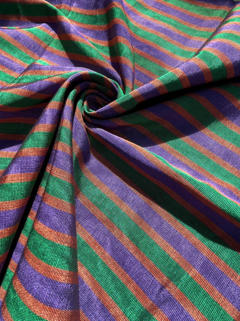 Osmanlı Başlık İçin Altın Lüks İpek Döşeme, Ev Tekstili İç Mekan Kumaşları: Yastık Kılıfları, Kimono Esintili Tasarımlar, Filigran Desenleri.