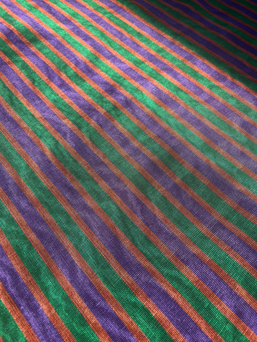 Osmanlı Başlık İçin Altın Lüks İpek Döşeme, Ev Tekstili İç Mekan Kumaşları: Yastık Kılıfları, Kimono Esintili Tasarımlar, Filigran Desenleri.