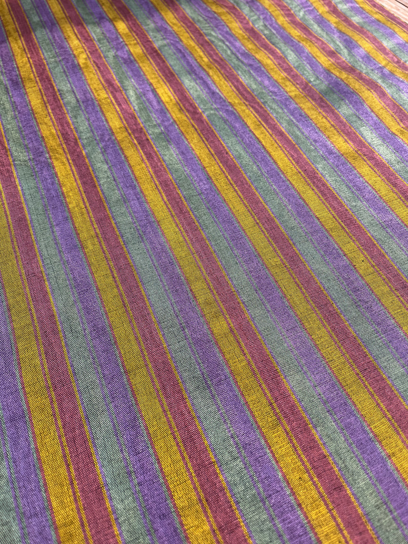 Osmanlı Başlık İçin Altın Lüks İpek Döşeme, Ev Tekstili İç Mekan Kumaşları: Yastık Kılıfları, Kimono Esintili Tasarımlar, Filigran Desenleri.