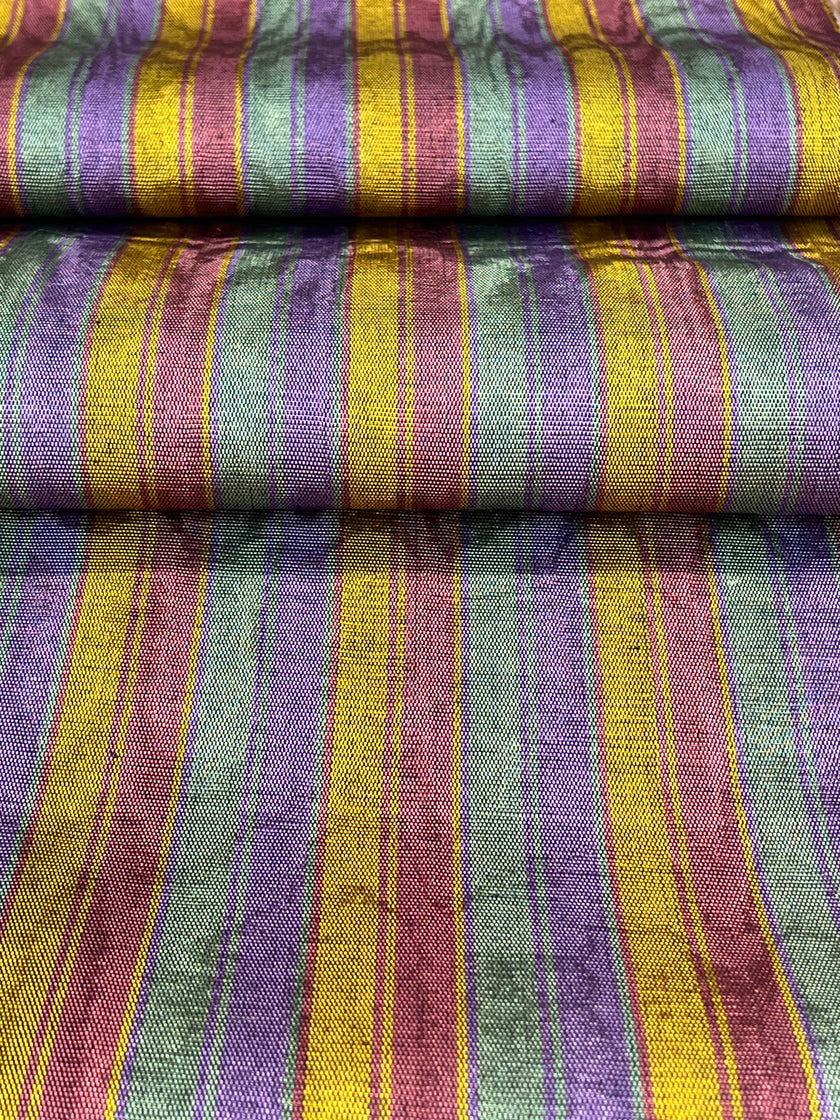 Osmanlı Başlık İçin Altın Lüks İpek Döşeme, Ev Tekstili İç Mekan Kumaşları: Yastık Kılıfları, Kimono Esintili Tasarımlar, Filigran Desenleri.