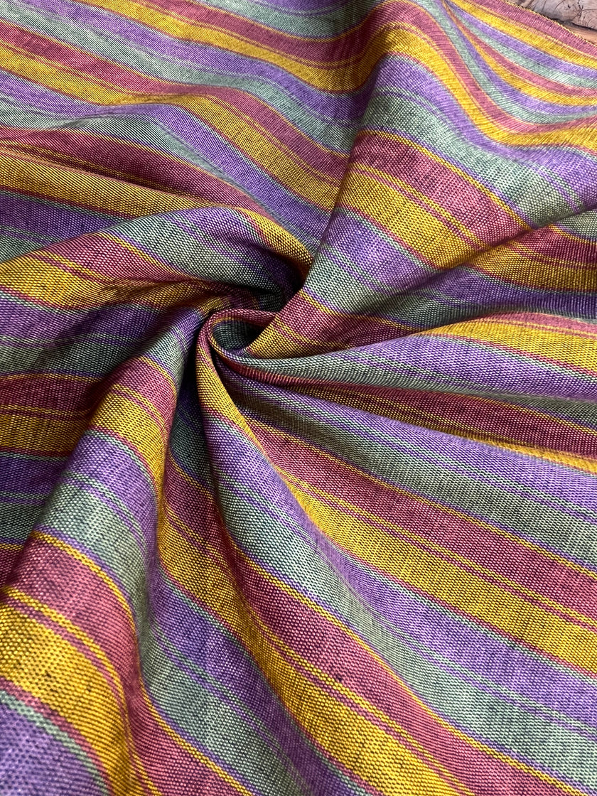 Osmanlı Başlık İçin Altın Lüks İpek Döşeme, Ev Tekstili İç Mekan Kumaşları: Yastık Kılıfları, Kimono Esintili Tasarımlar, Filigran Desenleri.