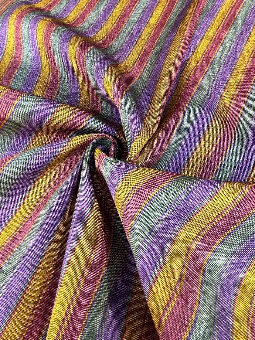 Osmanlı Başlık İçin Altın Lüks İpek Döşeme, Ev Tekstili İç Mekan Kumaşları: Yastık Kılıfları, Kimono Esintili Tasarımlar, Filigran Desenleri.